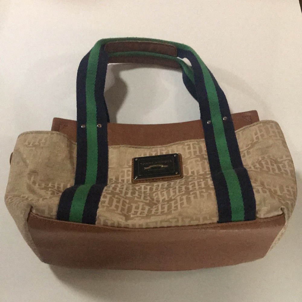 Tommy Hilfiger American Classic Purse - inside zipper and 4 outside comp… - Picture 1 of 16